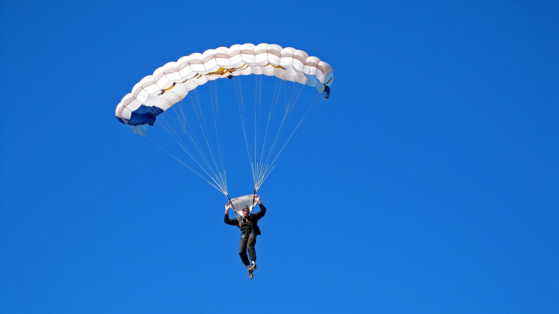产业观察：赛事直播平台与赞助商签订年度合作协议，赛事直播是什么